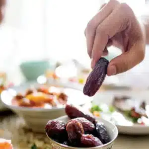 دعوة للتبرع لحملات إفطار صائم
